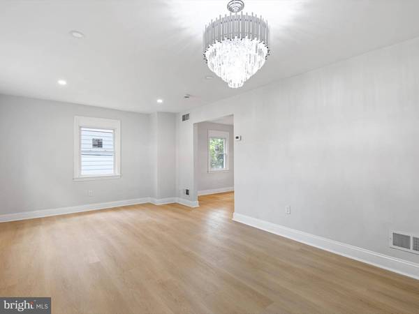 102 KENWOOD LN, Wilmington, DE 19804