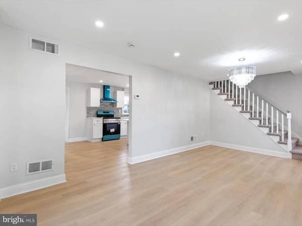 102 KENWOOD LN, Wilmington, DE 19804