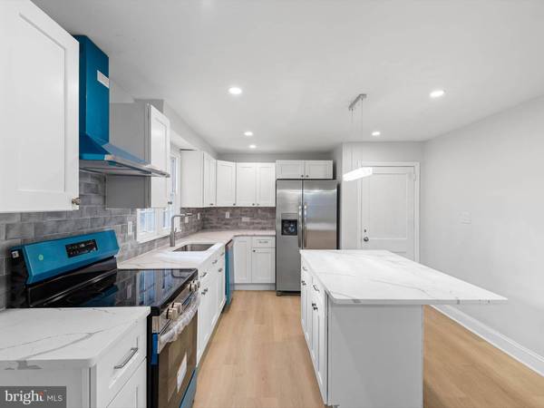 102 KENWOOD LN, Wilmington, DE 19804