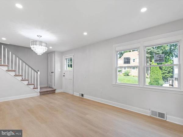 102 KENWOOD LN, Wilmington, DE 19804