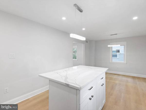 102 KENWOOD LN, Wilmington, DE 19804