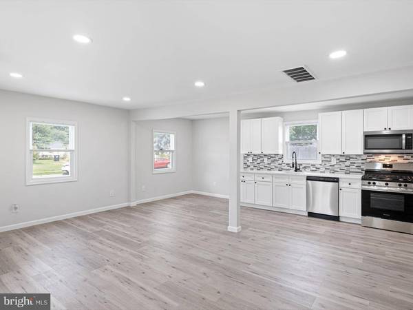 714 WOODTOP RD, Wilmington, DE 19804