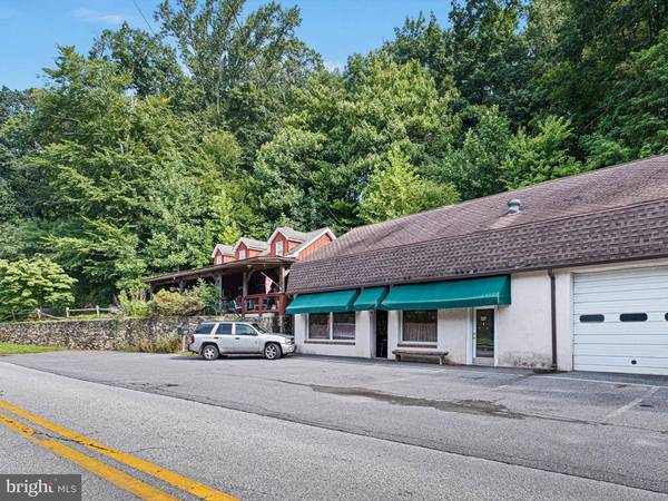 2913 CREEK RD, Yorklyn, DE 19736