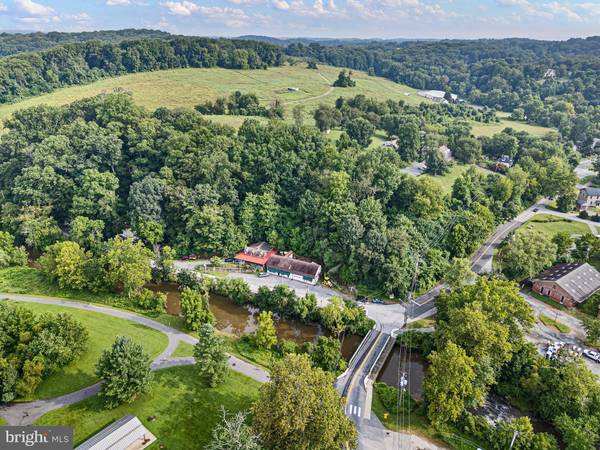 2913 CREEK RD, Yorklyn, DE 19736