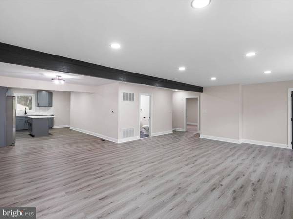 120 LAUREL AVE, Newark, DE 19711