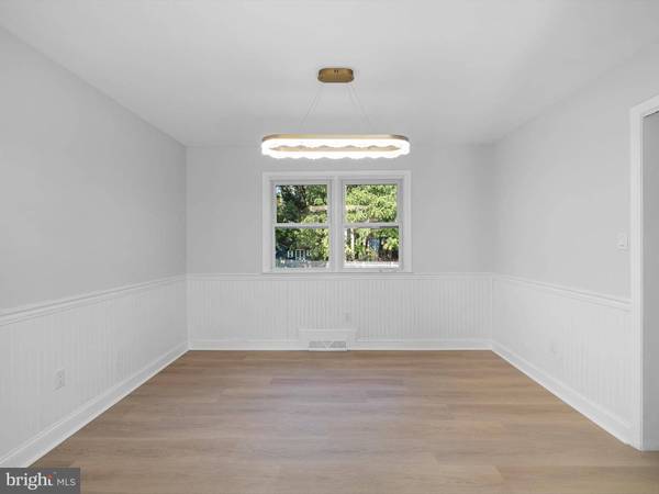 6 ALDEE LN, Wilmington, DE 19809