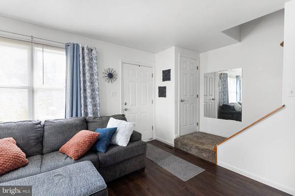 156 E VILLAGE RD, Elkton, MD 21921