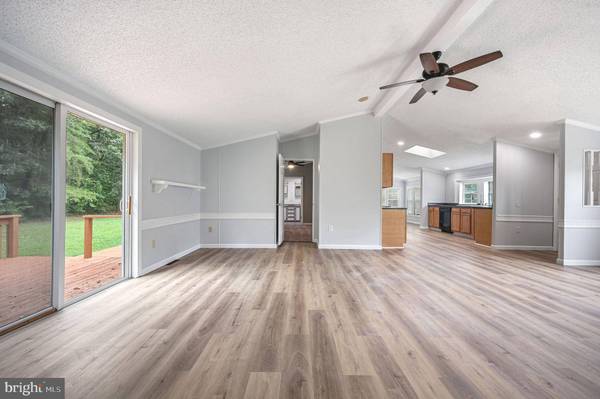 112 E HOLLY DR, Lincoln, DE 19960