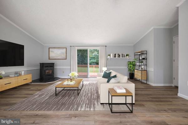 112 E HOLLY DR, Lincoln, DE 19960