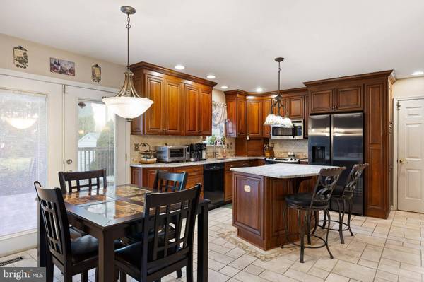 414 S BARRINGTON CT, Newark, DE 19702