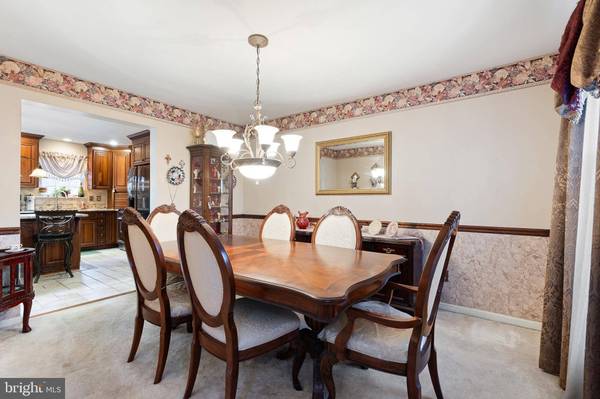 414 S BARRINGTON CT, Newark, DE 19702