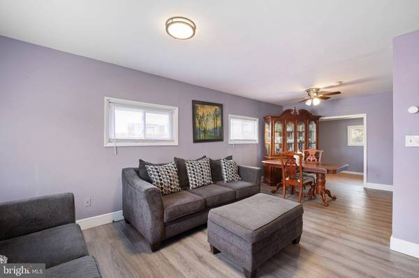 7 ONAWAY PL, New Castle, DE 19720