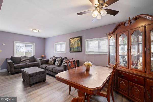 7 ONAWAY PL, New Castle, DE 19720