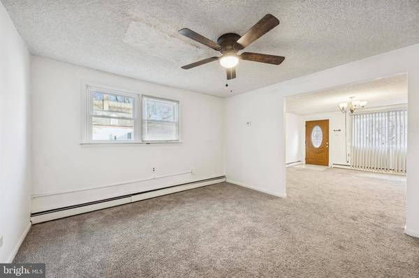 222 COLLINGDALE AVE, Darby, PA 19023