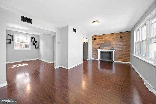 32 PAUL RD, New Castle, DE 19720