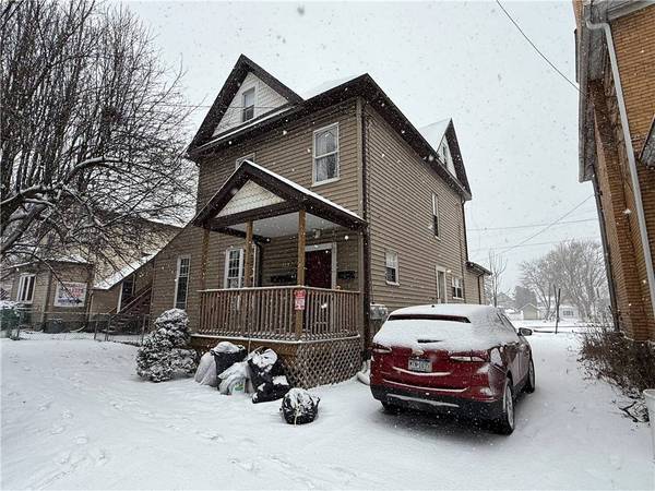 325 W Cunningham St, City Of But Nw, PA 16001