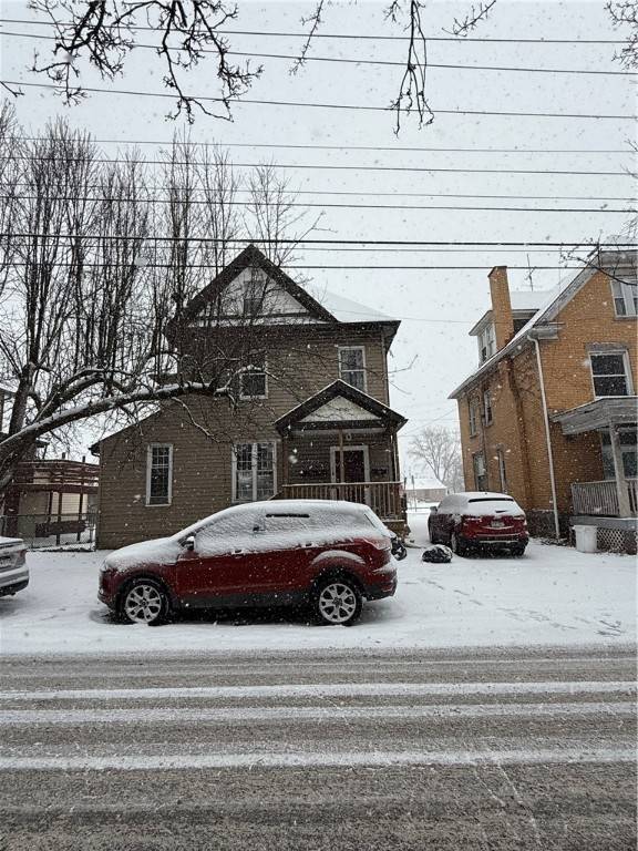 325 W Cunningham St, City Of But Nw, PA 16001