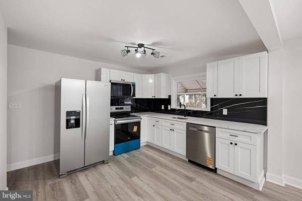 760 E LOOCKERMAN ST, Dover, DE 19901