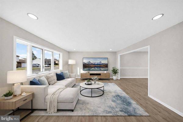 24 VANSANT RD, Newark, DE 19711