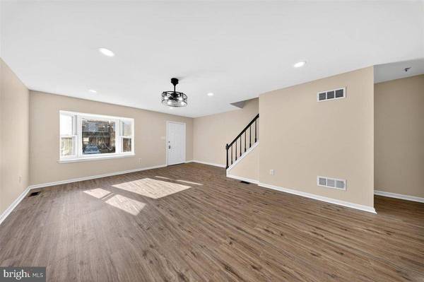 27 MACTAVISH CT, New Castle, DE 19720