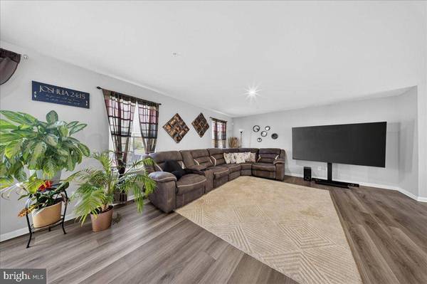 2 RIDGELY FOREST DR, Elkton, MD 21921