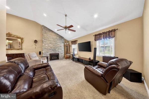 51 SHELLBURNE DR, Wilmington, DE 19803