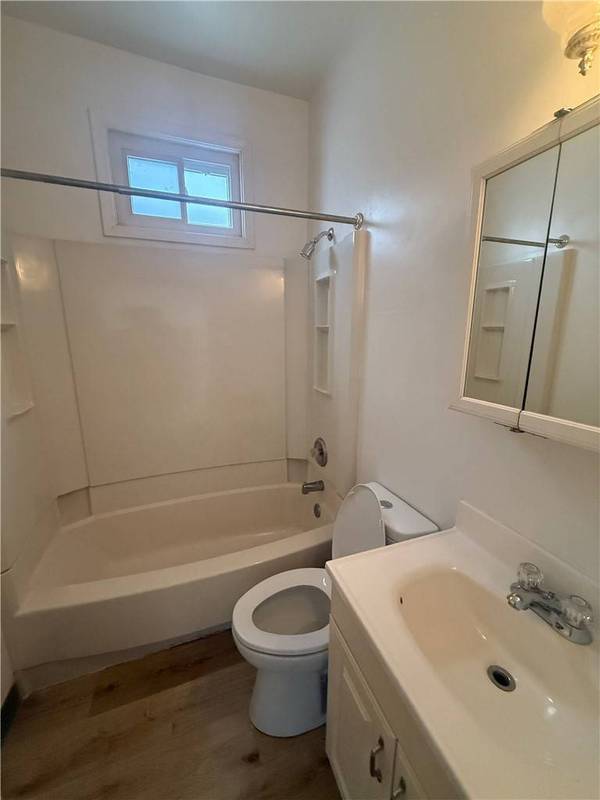 1018 Crucible St, Elliott, PA 15220