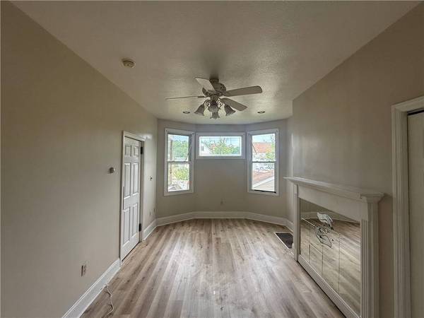 1018 Crucible St, Elliott, PA 15220