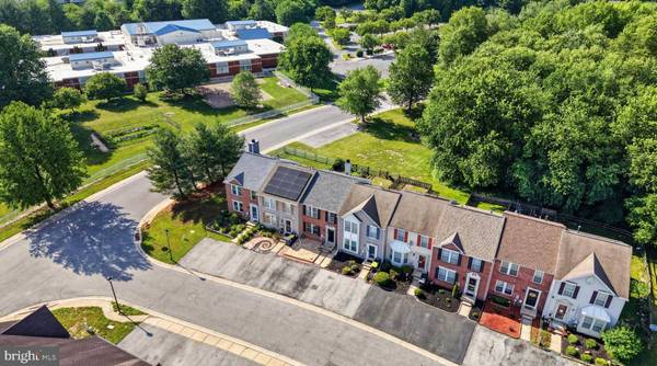 111 W NEWTOWN PL, Newark, DE 19702