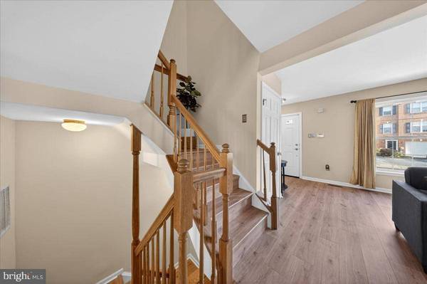 111 W NEWTOWN PL, Newark, DE 19702