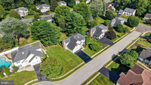 6 ROY CT, Newark, DE 19711