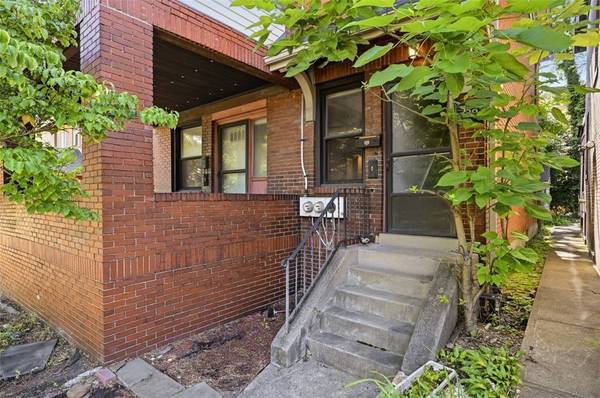 3592 Beechwood Blvd, Greenfield, PA 15217