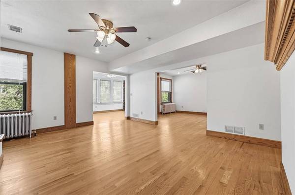 3592 Beechwood Blvd, Greenfield, PA 15217