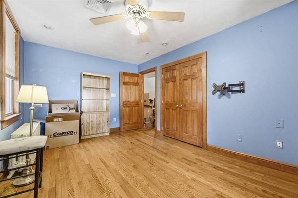3596 Beechwood Blvd, Greenfield, PA 15217