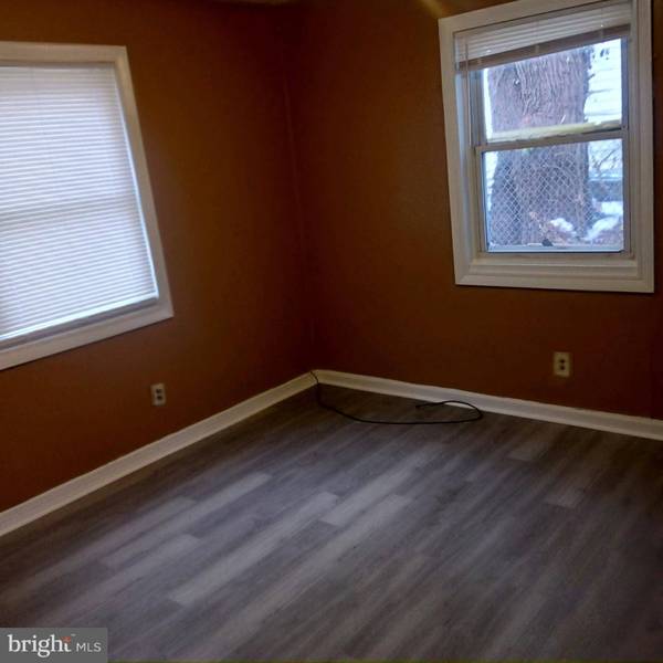 427 CARVER DR, Wilmington, DE 19801