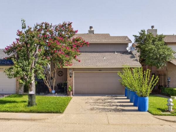 2851 Ursa CIR, Garland, TX 75044