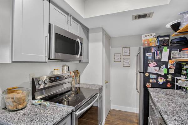 2851 Ursa CIR, Garland, TX 75044
