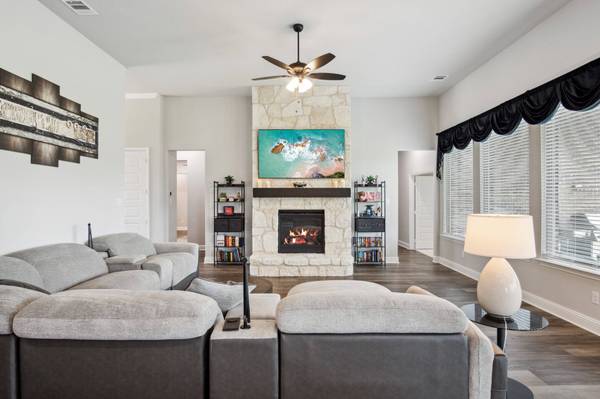 307 Success DR, Mclendon Chisholm, TX 75032