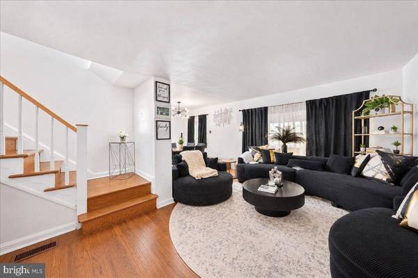 5 S PENNEWELL DR, Wilmington, DE 19809