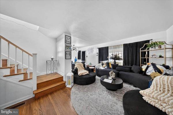 5 S PENNEWELL DR, Wilmington, DE 19809