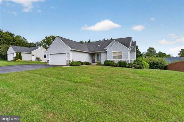 3 COBBLEFIELD DR, Newark, DE 19713