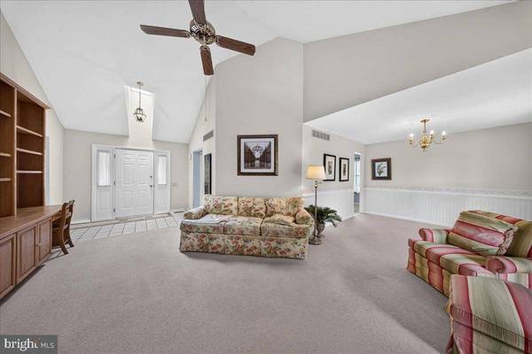 3 COBBLEFIELD DR, Newark, DE 19713