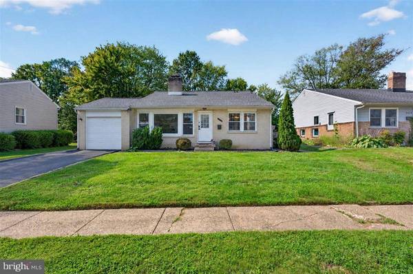 2426 OWEN DR, Wilmington, DE 19808
