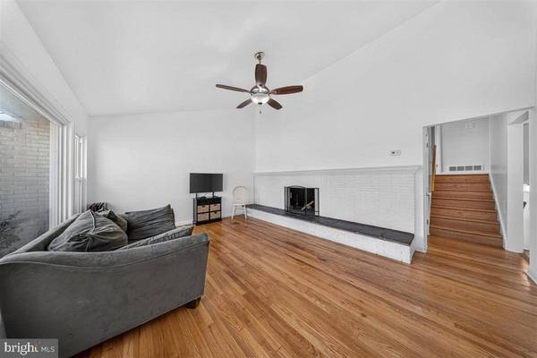 2426 OWEN DR, Wilmington, DE 19808