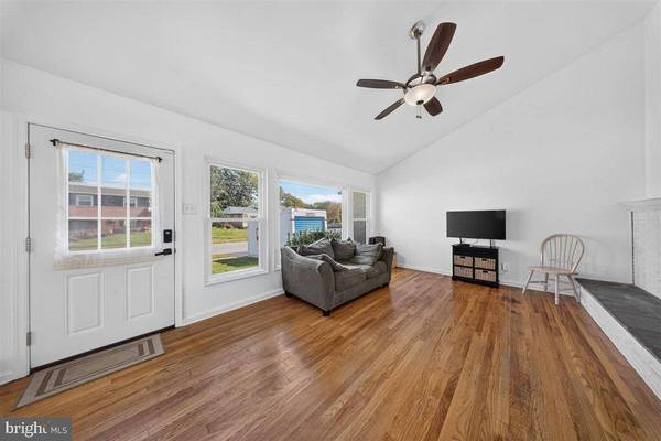 2426 OWEN DR, Wilmington, DE 19808