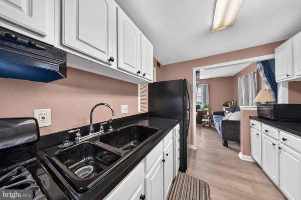 427 CARVER DR, Wilmington, DE 19801