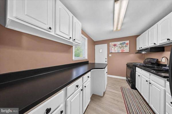 427 CARVER DR, Wilmington, DE 19801