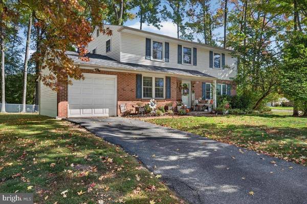 2601 PIN OAK DR, Wilmington, DE 19810