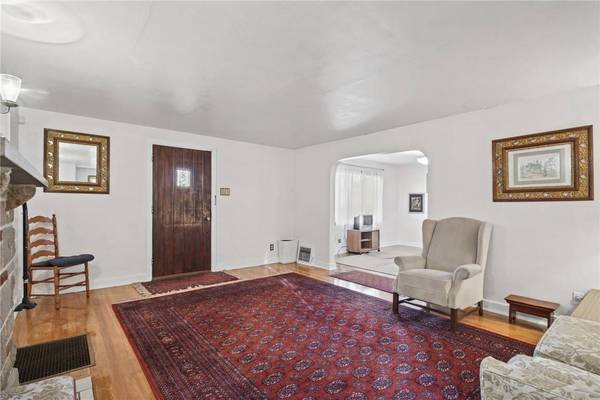 11504 Frankstown Rd, Penn Hills, PA 15235