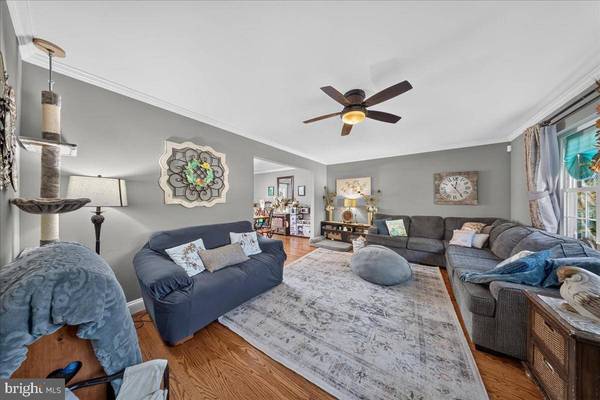 2601 PIN OAK DR, Wilmington, DE 19810